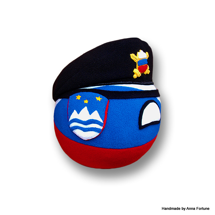 Sloveniaball with Beret – Handmade by Anna Fortune